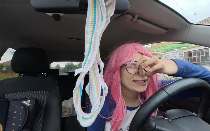 AmayaMori: I Smell Dirty Panties and Sneeze Because They're Too Dirty...