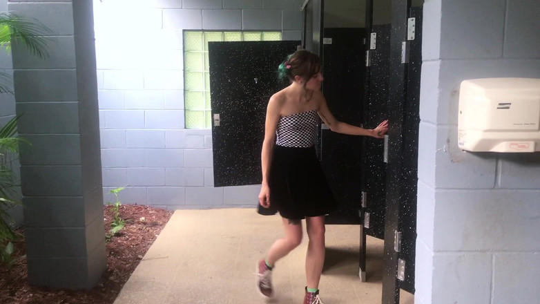 kactus kutie: 화장실이나 자연에서 오줌