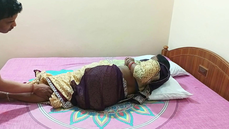 Popmini: bhaartiy seksi vivaahit bhaabhi romantik land chusaee aur saari men...