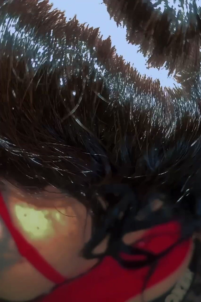 Megan Starz: Жебрацтво на колінах