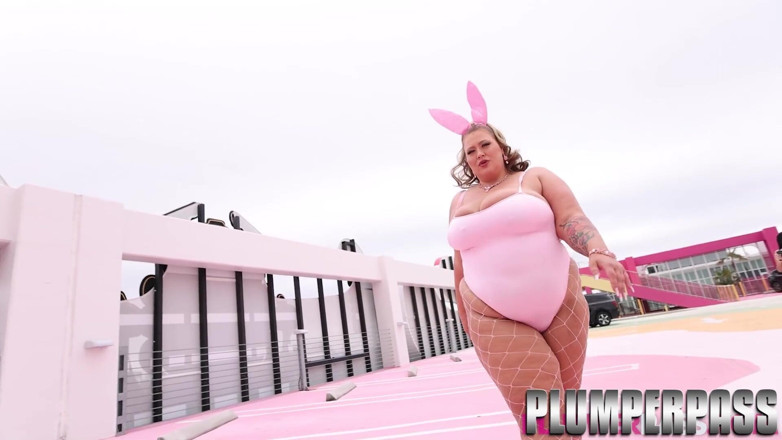 Plumper pass: Big Tit Blonde BBW Has Big Belly Fucked by Bwc