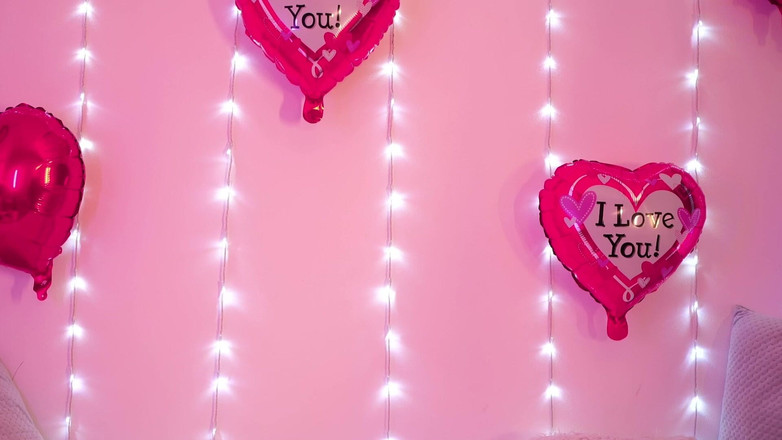 Stella Cardo: Strčila si prst do zadku