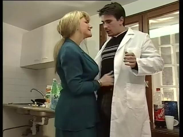 Vintage megastore: Italian Vintage Anal Fuck for Two Sexy Sluts in Stockings...
