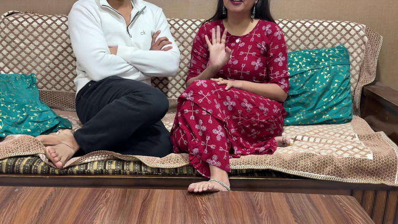 Hornycouple149: Przyrodnia siostra zgubiła swoją cipkę w grze w kości