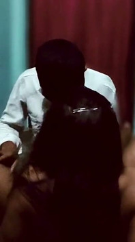 Indické Desi Bhabhi růžové noční šaty me Chodai Kiya