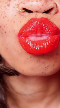 Sexy Red Kisses