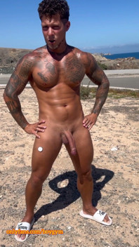 My Big Cock Is Cumming in the Street with No Touch