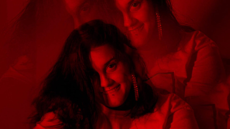 Evol Feet: Sei Destinato a Leccarmi Le Suole per Ore