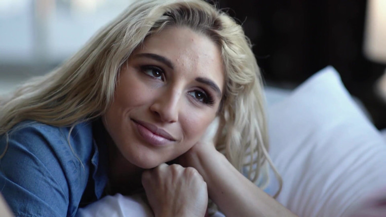 SweetheartVideo: Lesbijskie przyrodnie siostry 8 scena 1 siostry uwielbiają się bawić