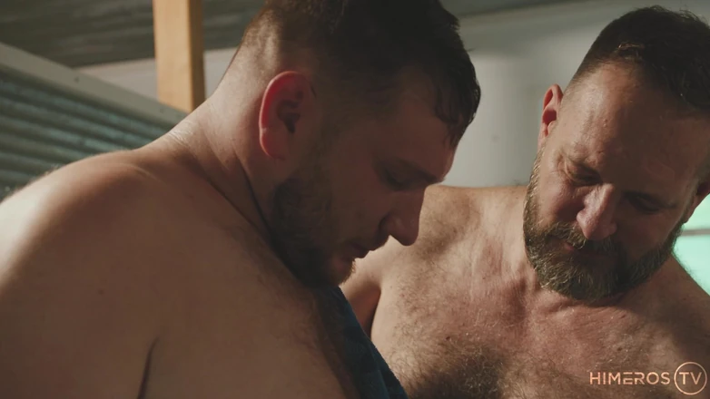 Himeros.tv: Urso corpo bonito