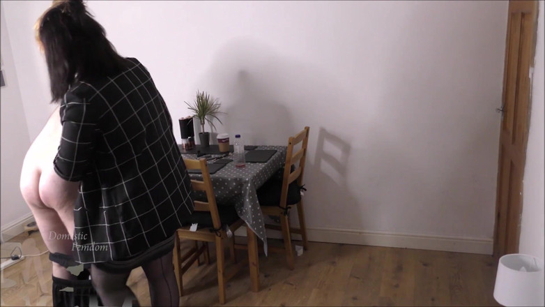 Domestic femdom: Donne-moi bonne chance ou sois puni