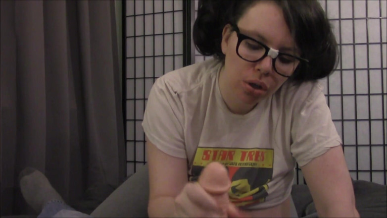 Lovely Lilith: Geeky Step-stepsister Wants Cherry Popped Lovely Lilith