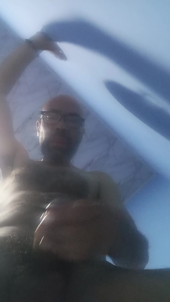 Jhonbahh: Solo Sex in the Early Hours