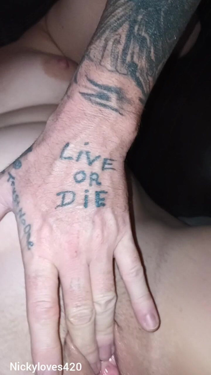 Nickyloves: Stříkání do kundičky na Den matek