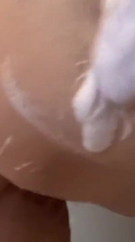 Stieftante ann WICHsanleitung unter der dusche wichst mich auf arsch am besten reife titten, beine