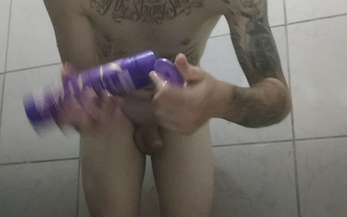 Daniel Tatuado E Safado: 入浴