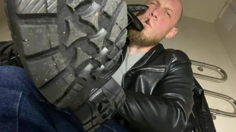 Hunky time: Kožený Šéf Kouří