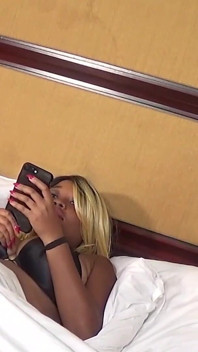 Rome Major Gives Blonde Ebony Girl a Facial