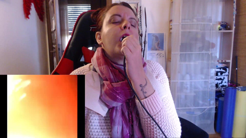 Nicoletta Embassi: Pożeraj fetysz w moich ustach