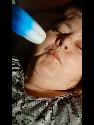BBW nurse Vicki adventures with friends: Me encanta el helado, los plátanos y las paletas Yum