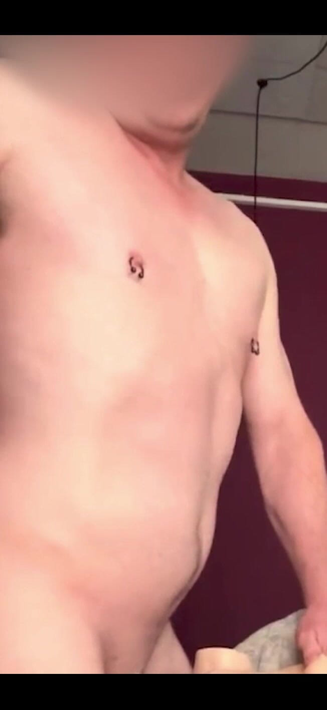 ScottyNaughty69: Ejaculări multiple! Transmisie live pe care am înregistrat-o de pe pagina...