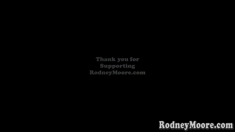 Scale Bustin Babes: BBW Karla Lane lắc mông