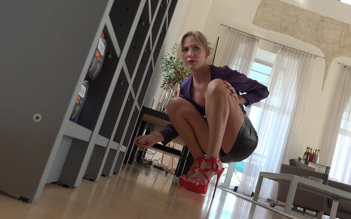 Angel The Dreamgirl: 525 ein neugieriges mädchen wurde zur eisigen goldenen statue