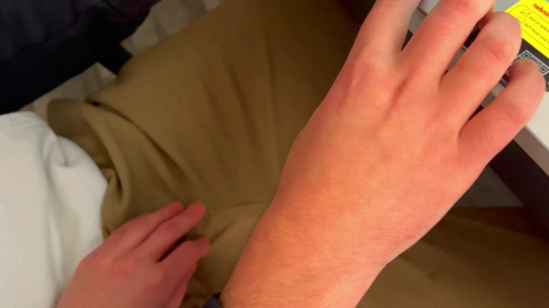 LaraRussian Doll: Kakak tiri berdada mengejutkan saya dengan blowjob terbaik