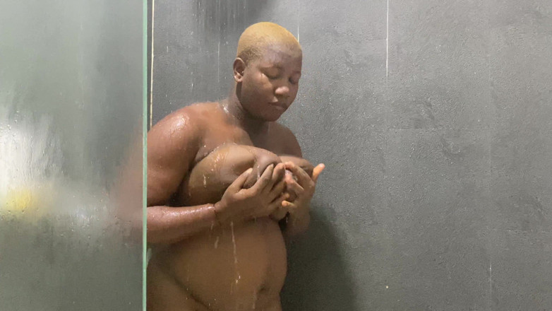 Ethanxbush: Wet and Horny in the Shower