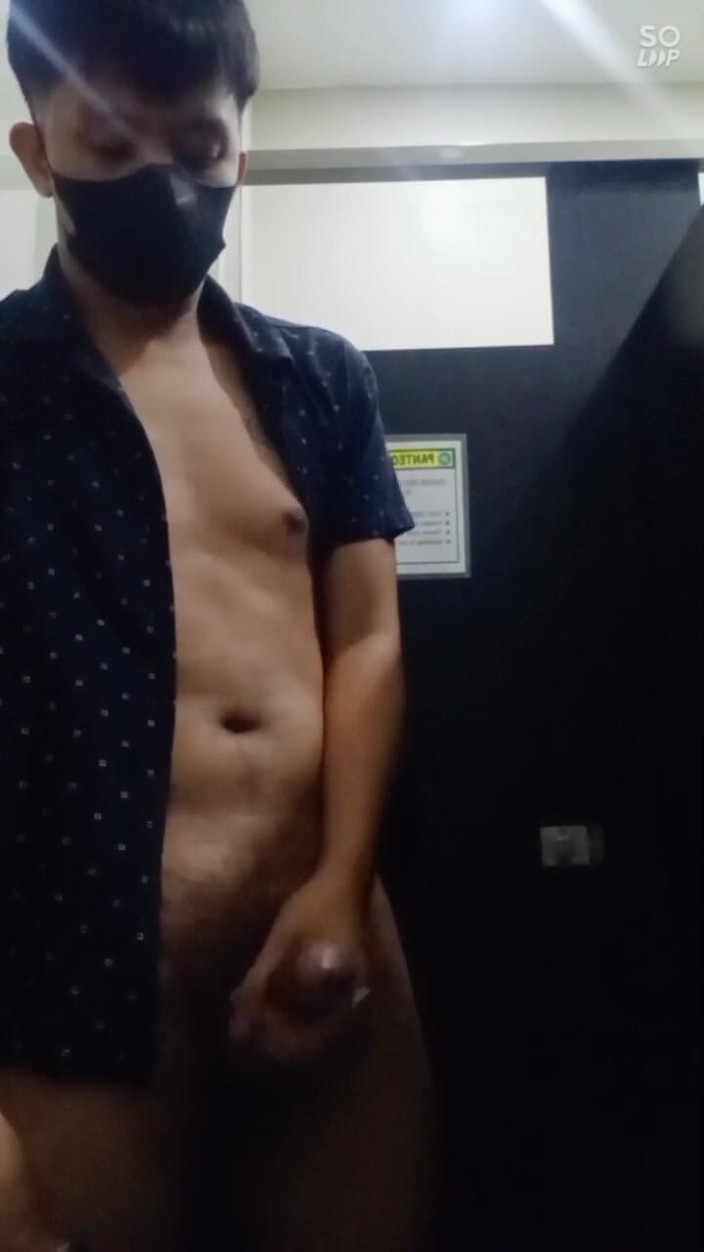 Rent A Gay Productions: Mc Donalds manila und abspritzen