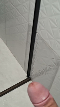 Instalatorul Și Gospodina Din Baie!