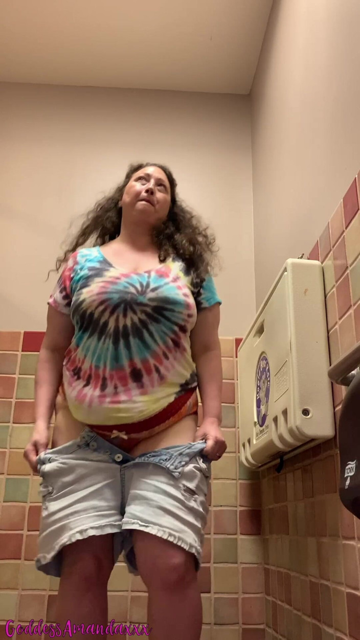 Goddess Amanda: Deusa Mijando Para Você