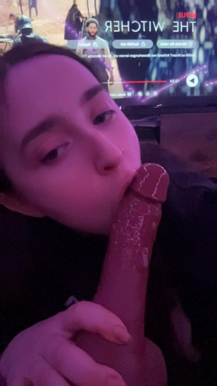 Joyliii: Joyliii Riding BBC Dildo