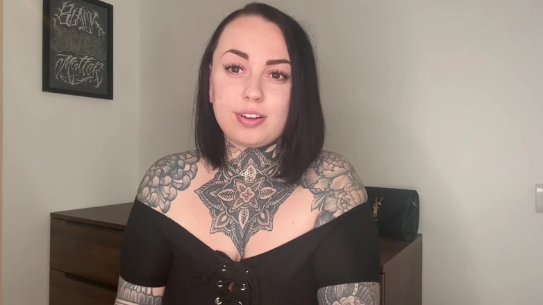 Miss Valentina: Strong Bully Girl Breaks You