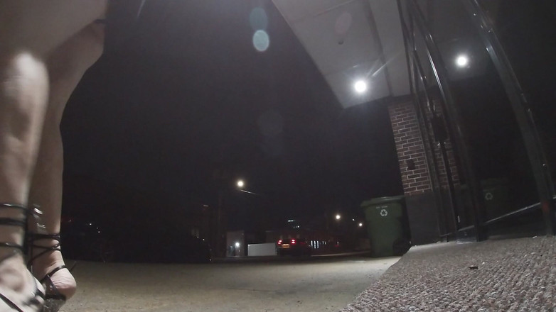 JonasBen: Sissy Zralé CD Předvádí se venku v noci, téměř jsem...