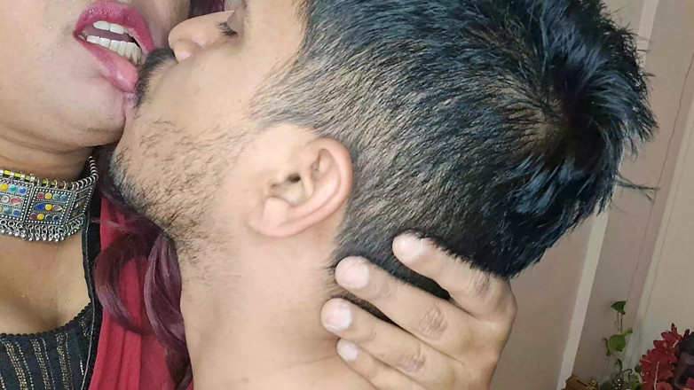 Indiansissychubby: Romantis sama tetanggaku