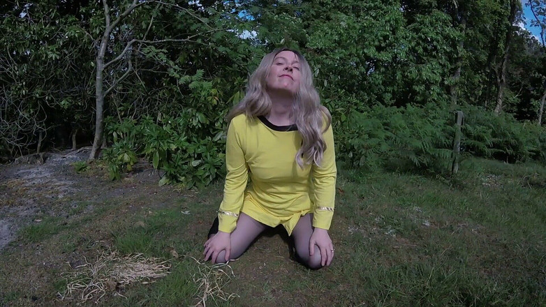 Littlevixen: पेंटीहोज और घुटने के जूते में स्टार ट्रेक कमांडर हेली