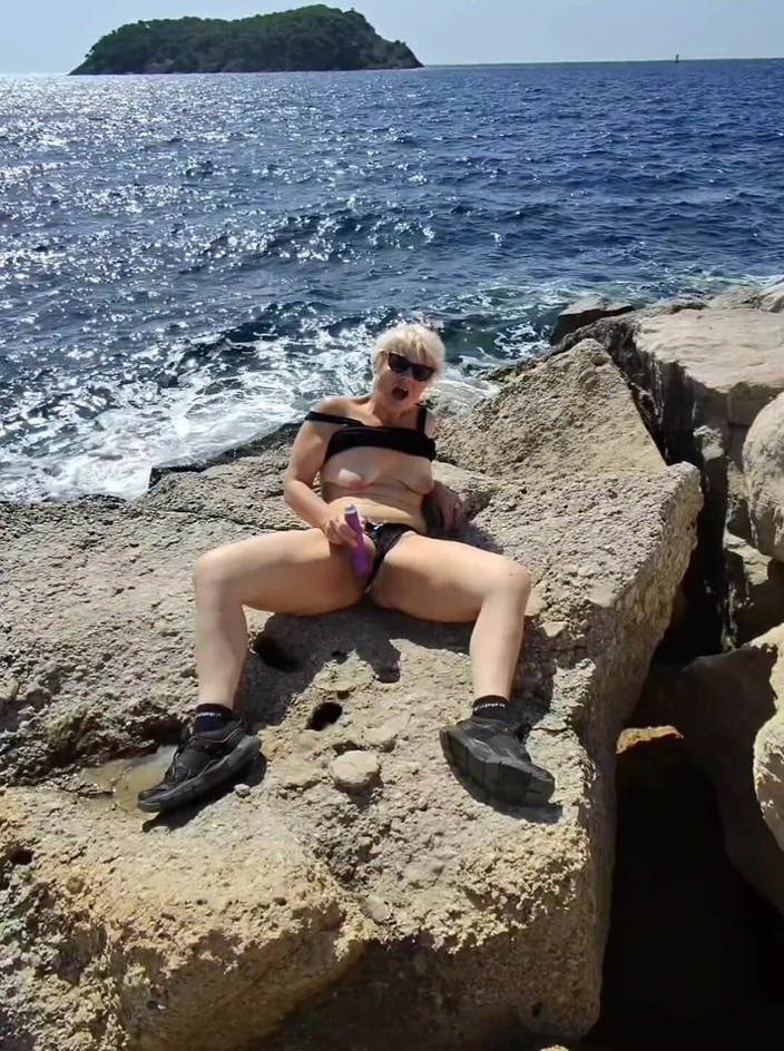 Sofy13: Samlingsutställning där jag spelar