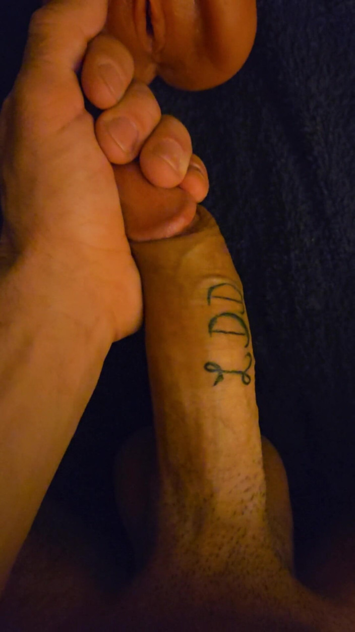 E the Long Dick Daddy: Roztahování této kapesní kundičky