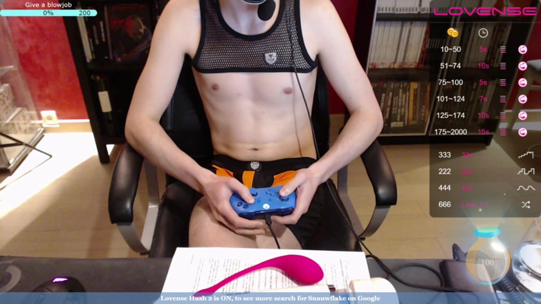 Snauwflake: Snauwflake berseronok di Chaturbate - Bahagian 7