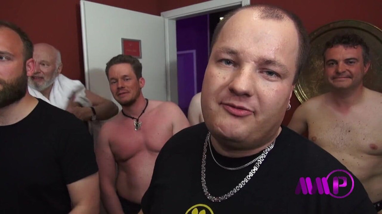 GERMAN MMP: Gangbang festa completo con julia esclusiva tedesca matura tettona