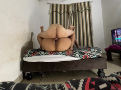 Monozion: Трахаюся в місіонерській позі з латиноамериканкою