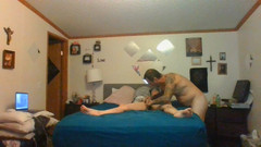 Satin Lady: Saténová dáma dostane první pocit ze své nové oblíbené hračky