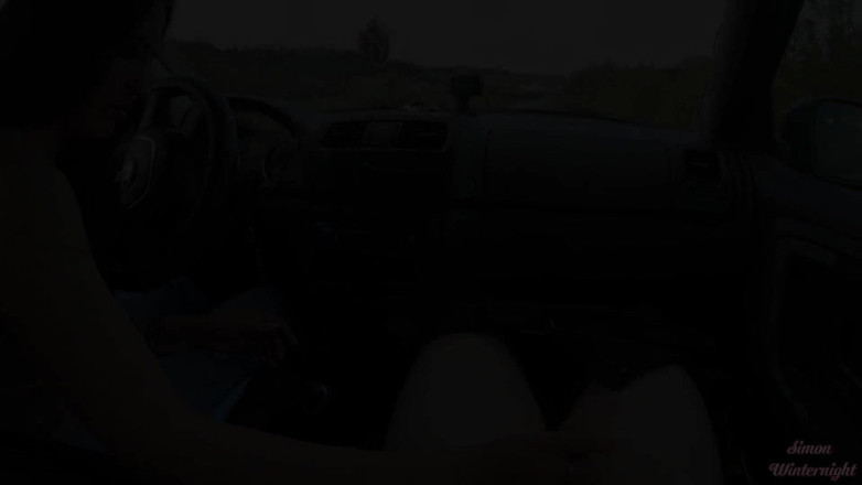 YSP Studio: 道路脇の車の中で手コキ