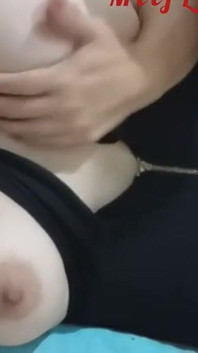热辣的拉丁女郎寻找男人的视频
