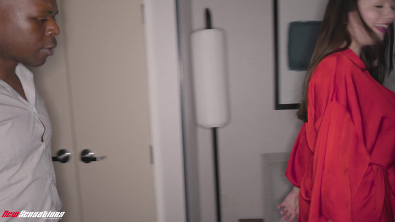 HotwifeXXX: Busty Wife Alyx Star Has a Juicy Surprise