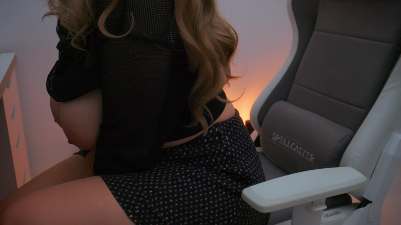 Mrs Wetslavs: Red Lips, Short Skirt, and Wet Fingers-a Chubby MILF Is...