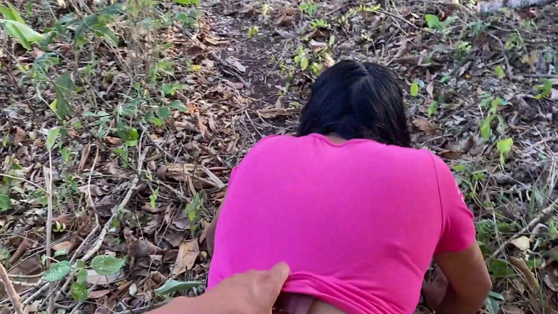 Cintialove: Eu a encontro ao ar livre e correndo dentro de...