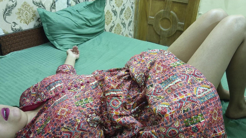 Hornycouple149: Bhabhi India yang cantik berkongkek panas dan romantik. Bhabhi desi...