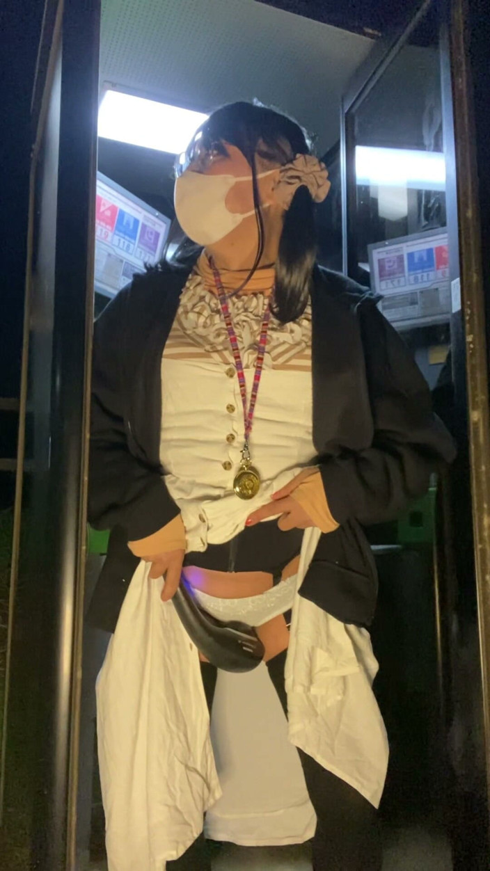 megu2002: No. 333: a Solo Stroll Through a Nighttime Cruising Spot